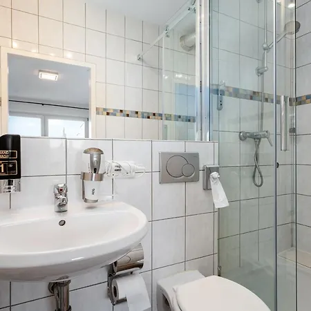 8, Direkt Am Bahnhof Apartment Aachen